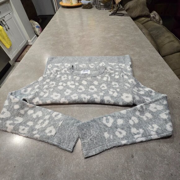 OLD NAVY Women's Grey White Leopard Print Long Sleeves Pullover Sweater - Medium - Picture 9 of 13